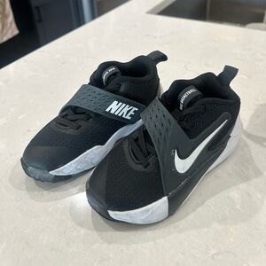 Nike Kids' Black and White Strap Basketball Sneakers
